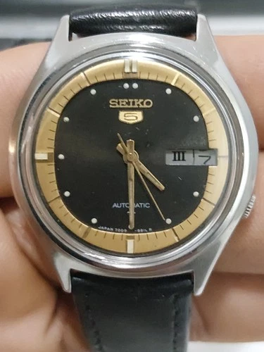 Vintage Seiko 5 men's Automatic Watch 7009 Movement Japan Day/Date Roman