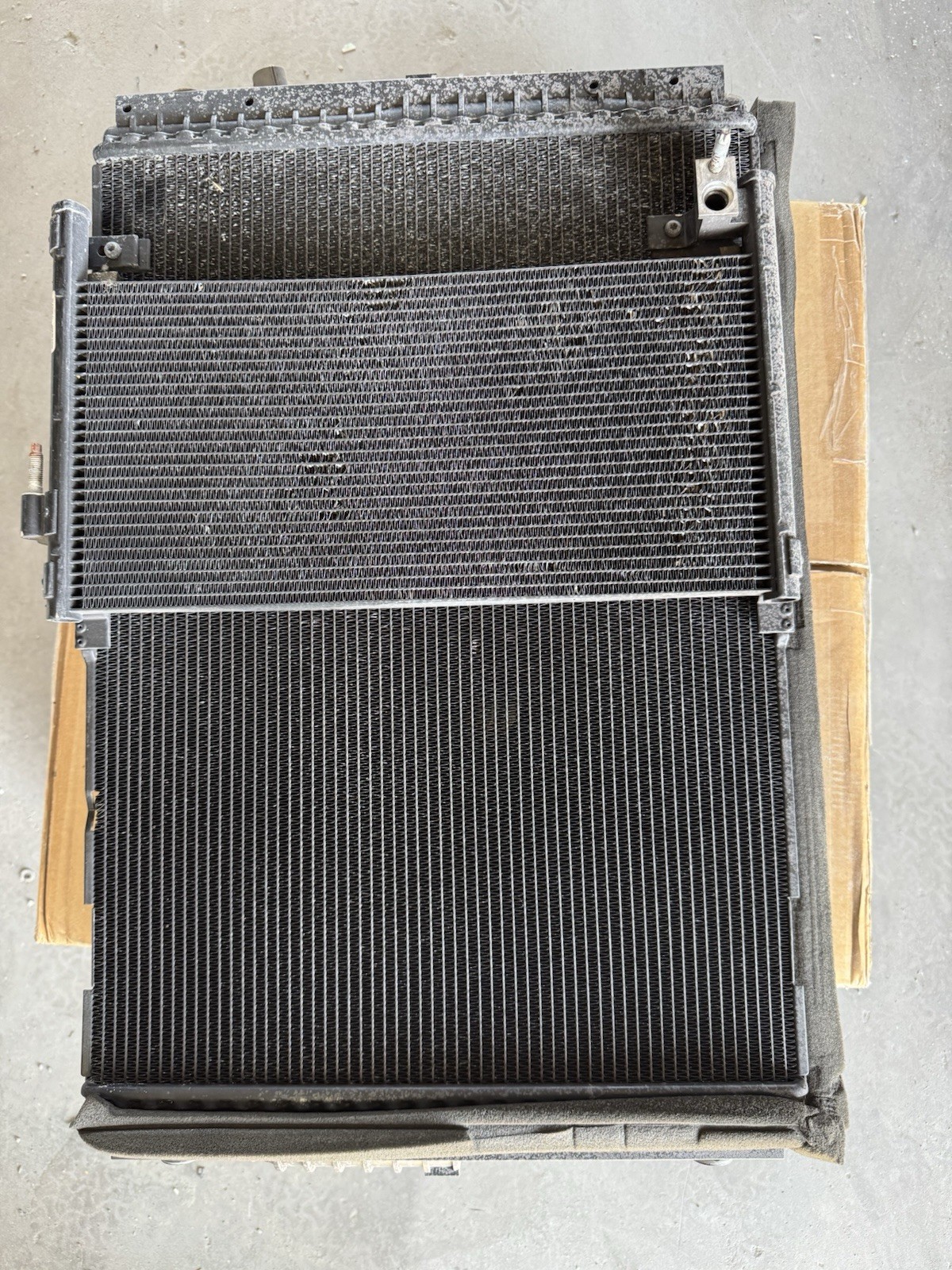 2019-21 MCLAREN 600LT LEFT REAR RADIATOR CONDENSER ELECTRIC FAN MOTOR SET