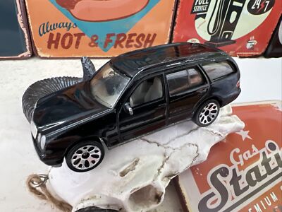 1999 Matchbox Germany #68 Mercedes-Benz E 430 T-Modell Wagon Black