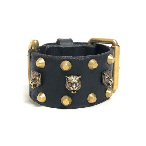 New Gucci Unisex Red Leather Bracelet with GG Gold Buckle  display picture 3