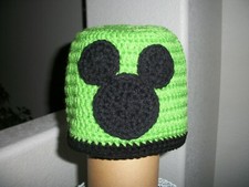 BOYS OR GIRLS  HAND CROCHET MICKEY MOUSE  HAT...SIZE YOUTH.. NEW !!!