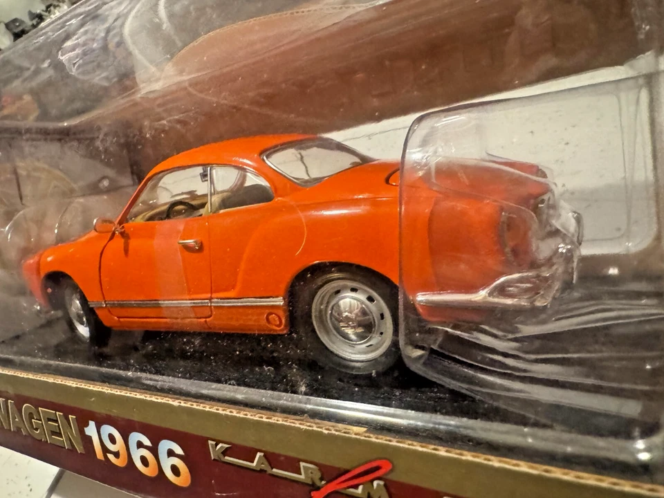 Road Legends 1:18 VW Karmann Ghia Orange Volkswagen Die Cast 1967 1/18 Stand Box - Image 3 of 3