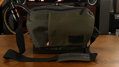 Manfrotto Street Large Messenger Bag for DSLR/CSC Camera Green