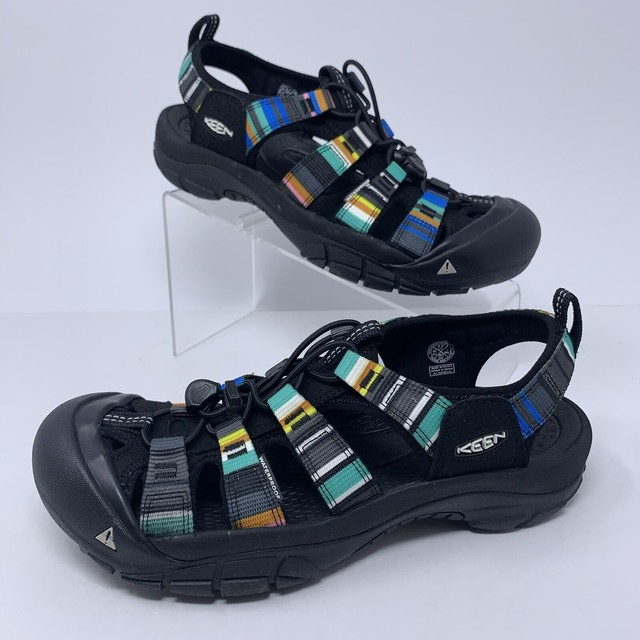 womens black keen shoes