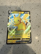 Pikachu V 086/264 Swsh08: Fusion Strike Holo
