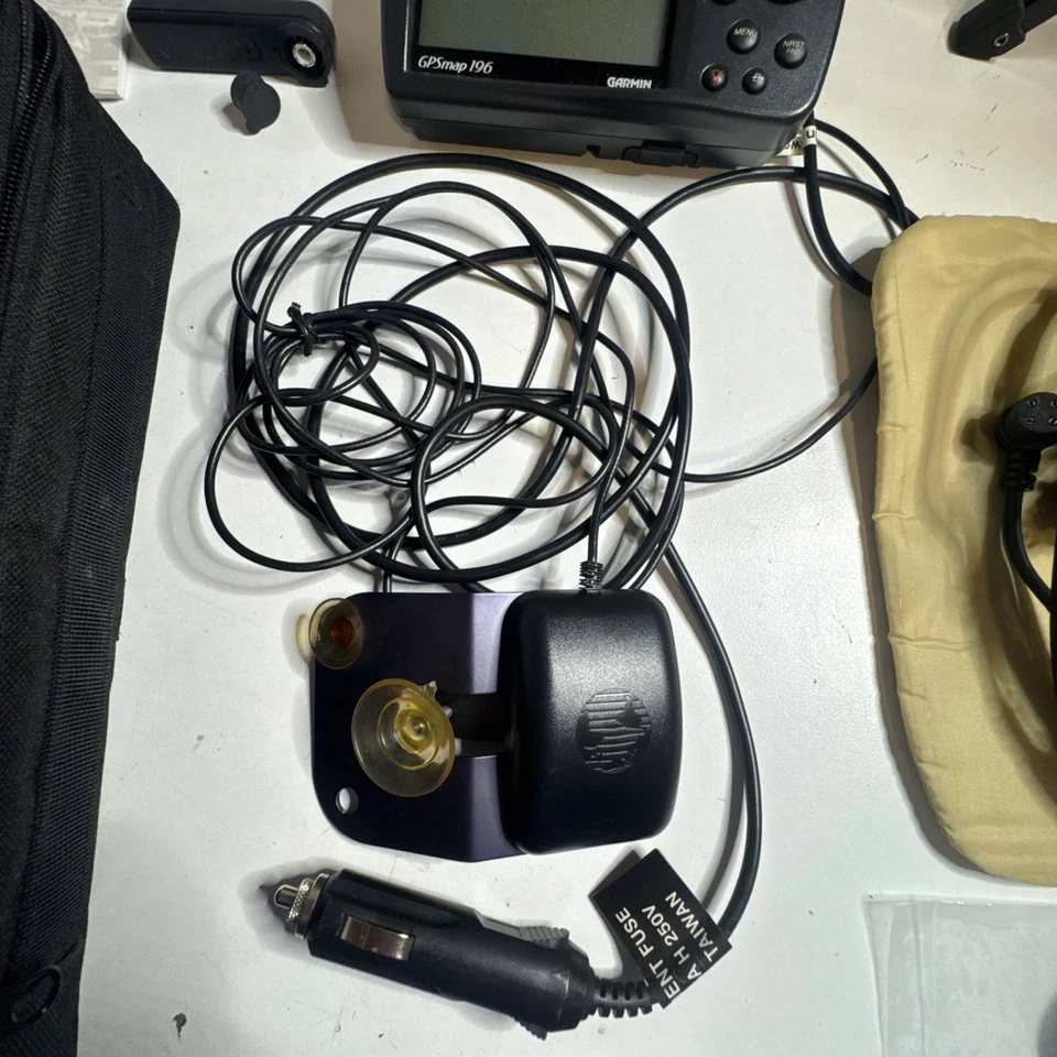 Garmin GPSMAP 196 Portable Aviation GPS Unit - Image 2 of 4