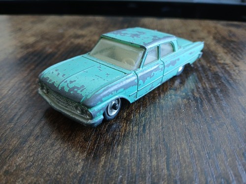 Dinky Toys #148 Ford Fairlane - Picture 3 of 15