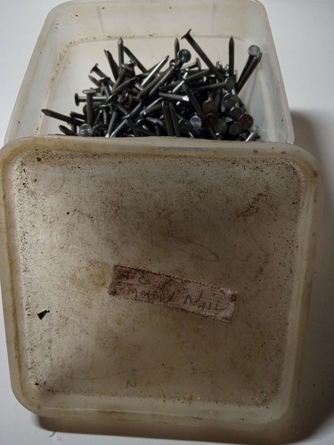 200-count, #6D Common Nail, OPEN BOX ***OILY***