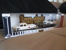 M2 Machines Auto Hauler 1976 GMC Sierra 3500 & 1975 GMC Jimmy Sierra Square body