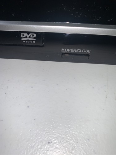 Toshiba SD7300KU Digital Cinema Progressive HDMI DVD Player with Remote Control - Picture 6 of 8