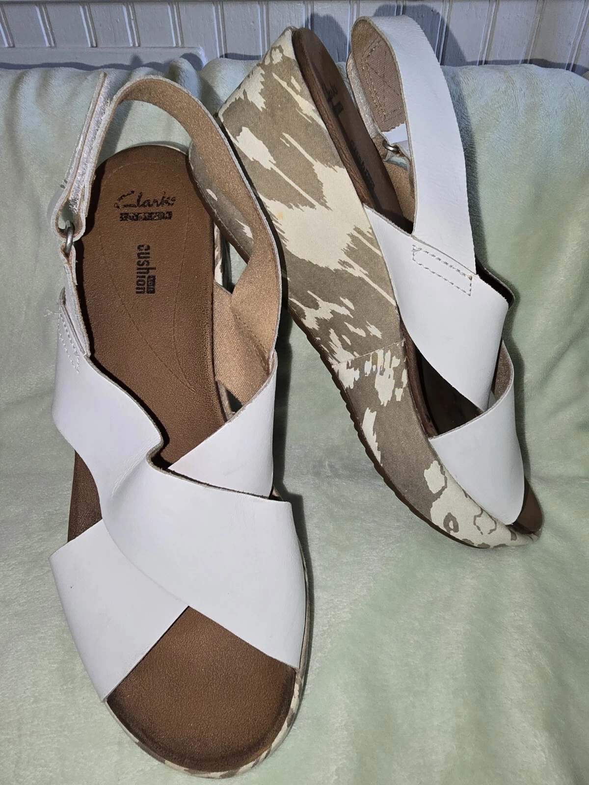 Sandali da donna Clarks Collection Stasha Hale cinturino zeppa cuscino morbido taglia 9M