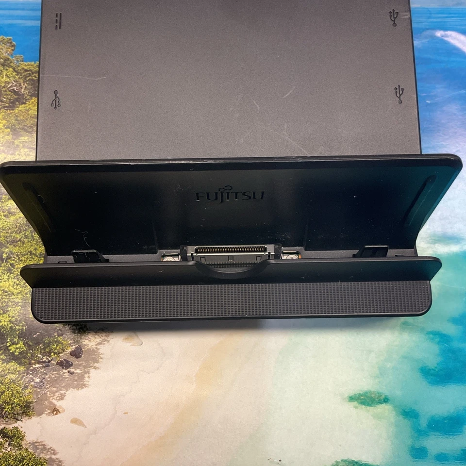 Base de acoplamiento Fujitsu Performance FPCPR213 CP635157 replicador de puertos estilístico Foto 2 de 4