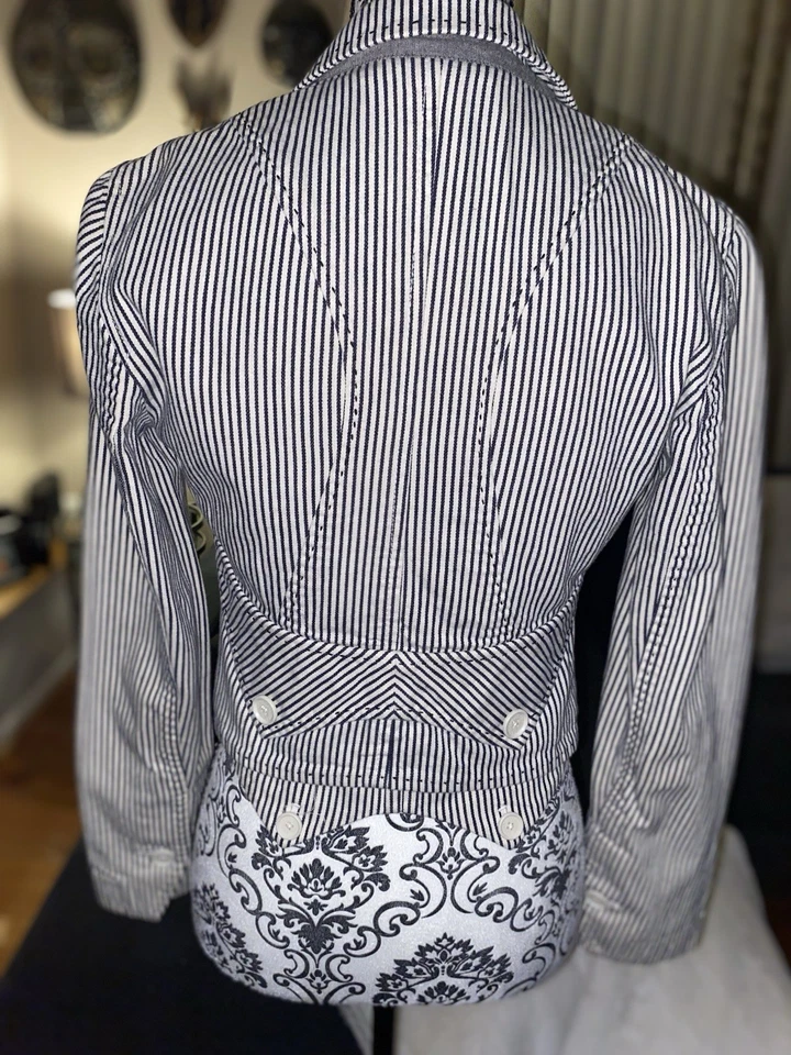 Conjunto Blazer y Chaleco Mujer Armani Exchange Talla M Azul Marino y Blanco Rayas Usado Foto 4 de 4