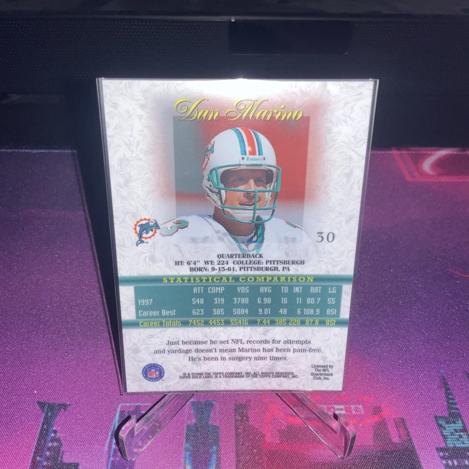 1998 Topps Gold Label Football Card #30 Dan Marino Miami Dolphins - Image 2 of 2