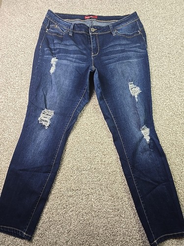 YMI Jeans Womans 18 Blue Denim Tapered Distressed Embroidered Casual Comfort - Picture 1 of 16