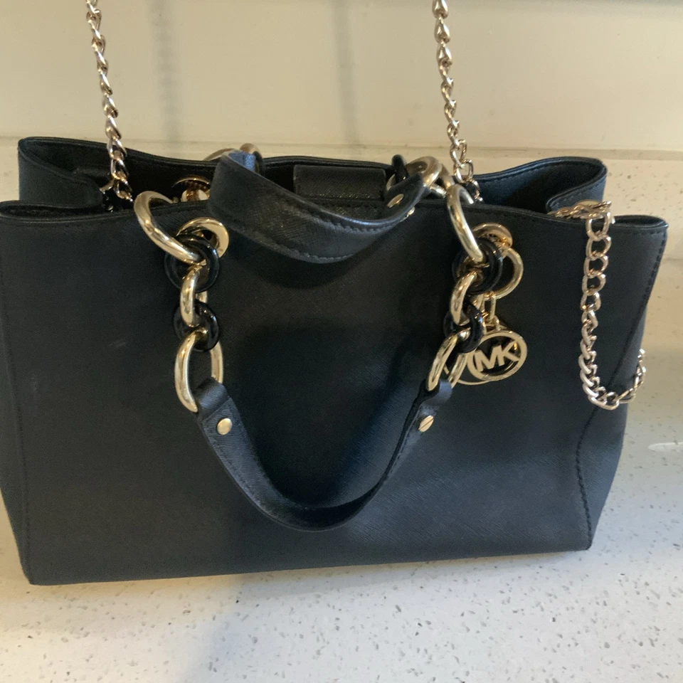 MICHAEL KORS CYNTHIA MEDIUM BLACK LEATHER SATCHEL BAG with golden MK Charm - Image 2 of 4