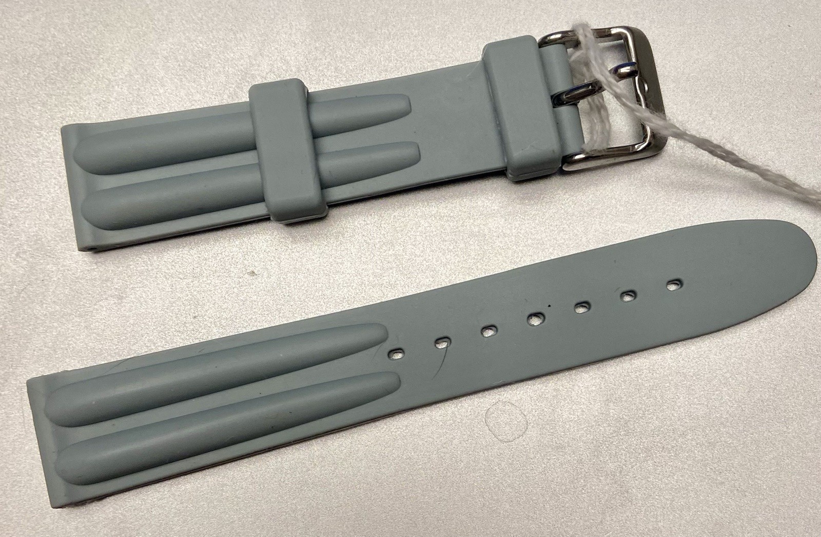 NEW GRAY SPORTS WATCH Band 18mm Lugs Silver Buckle Silicone Water Resistant