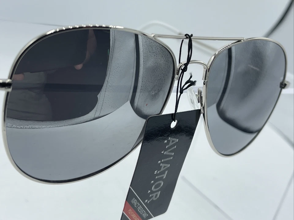 Aviator Eyewear Metal Sunglasses Shades Fashion Eyewear - Image 4 of 4
