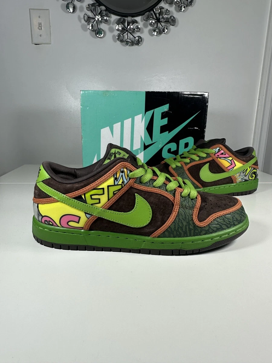 Size 9.5 - Nike SB Dunk Low de la soul 2015
