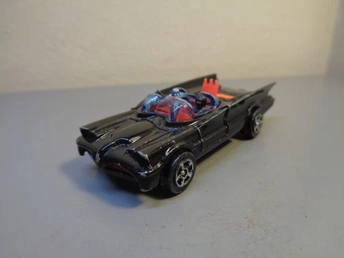 CORGI JUNIORS ENGLAND VINTAGE BATMAN 'S BATMOBILE VERY GOOD CONDITION