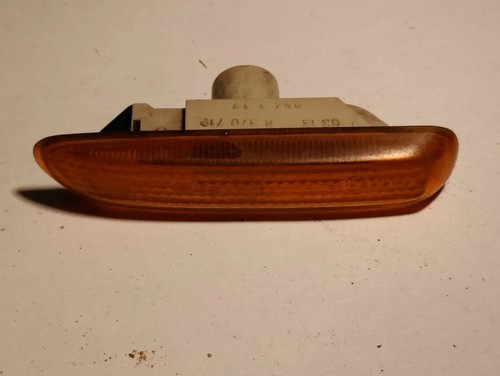 BMW 3 E90 Kotflügelblinker vorne links 8370719 2.00 Diesel 110kw 2002 34657227