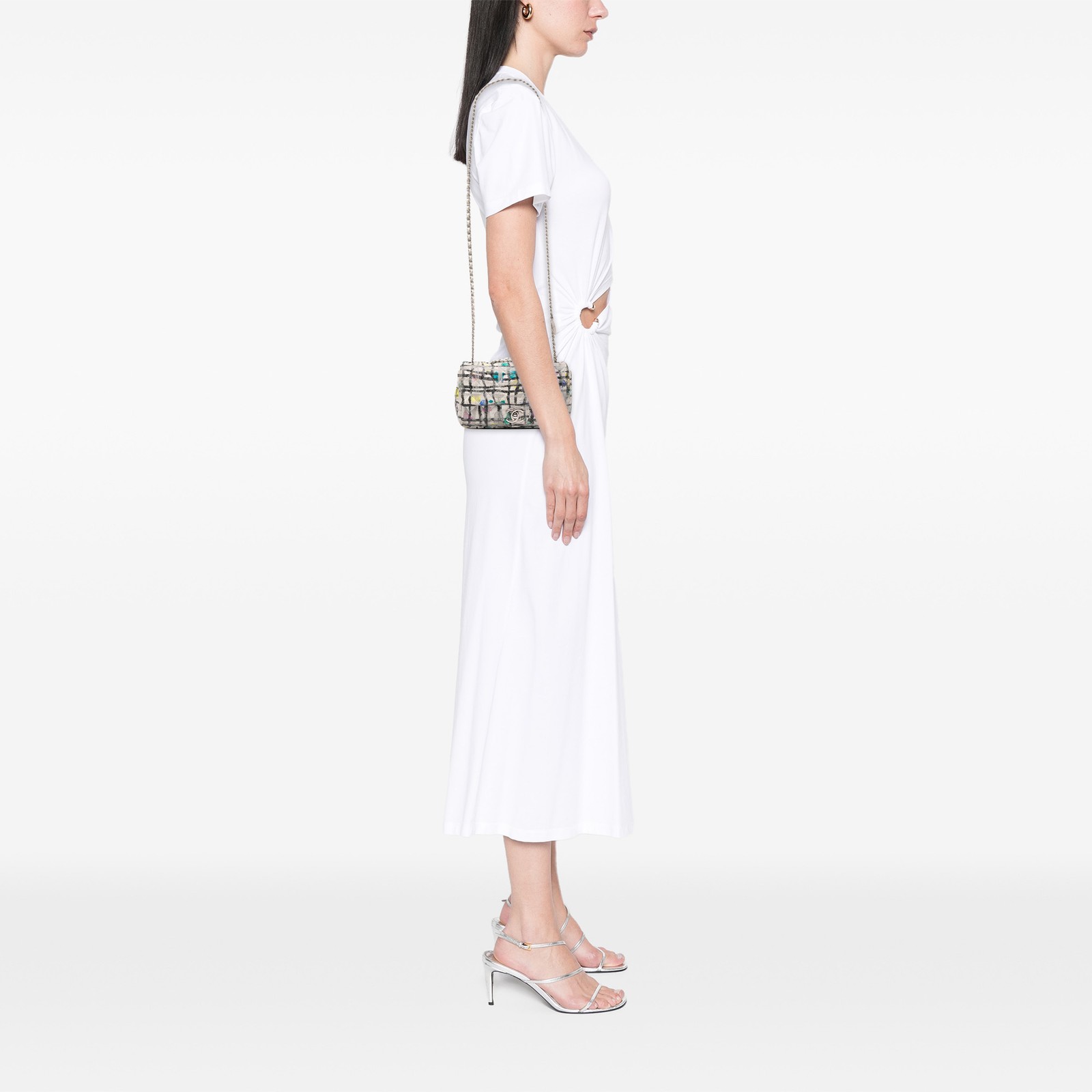 Authenticated Chanel Mini Rectangular Calfskin Ha… - image 10