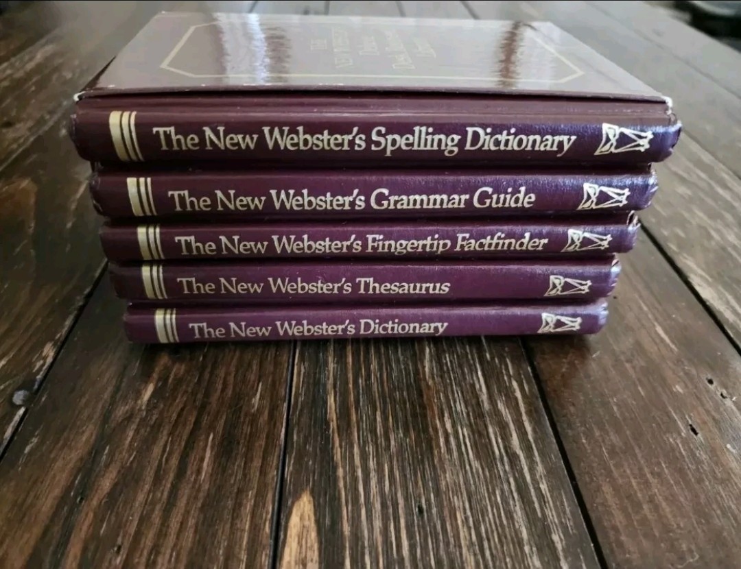 1986 New Webster's Deluxe 5-Volume Hardcover Desk Reference Library Set