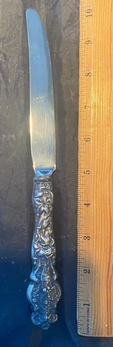 WALLACE STERLING SILVER IRIAN  1 TRUE DINNER KNIFE 10 1/2" LONG 8 AV. PRICE EACH