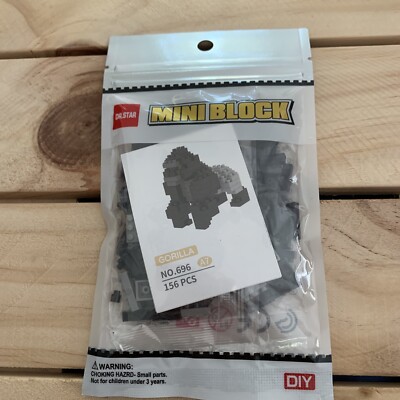 Dr Star Mini Block Set of 4 Wolf -Rhino- Gorilla-Polar Bear BRAND