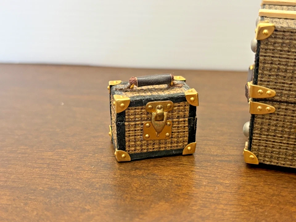Baúl de viaje Heidi Ott con estuche pequeño 1:12 miniatura casa de muñecas vintage Foto 3 de 4