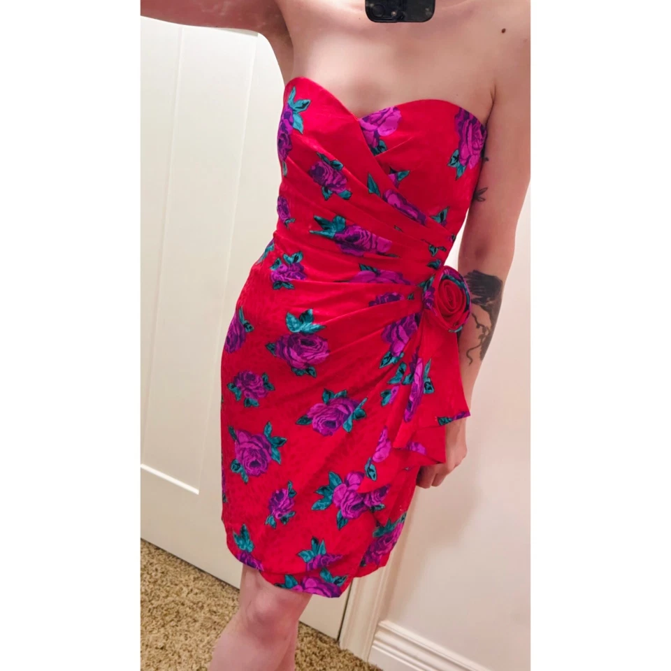 Vintage 80’s FLORAL SWEETHEART MINI DRESS Sz 8 100% Silk Party Cocktail Vibrant - Image 3 of 4