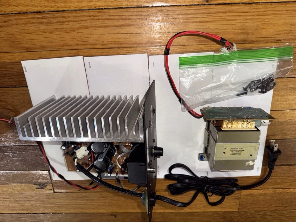 Placa de circuito y transformador subwoofer Onkyo SKW-520. Foto 2 de 4