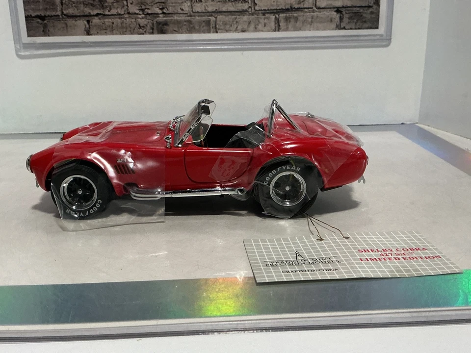 1/24 FRANKLIN MINT CARROL SHELBY’S COBRA 427 SC  B11C592 RED - Image 4 of 4