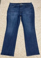 Lee Jeans Women's sz 18 Relaxed Straight Leg Mid-Rise Stretch Denim  (36.5 x31)