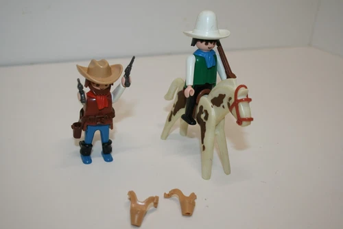 VTG 1974 GEOBRA PLAYMOBIL Horse Cowboys Weapons Pistol Rifle Figures