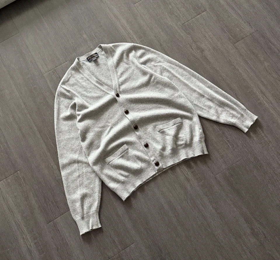 Brooks Brothers Gray 3-Ply Scottish Cashmere Cardigan Size L Preppy Old Money - Image 2 of 4