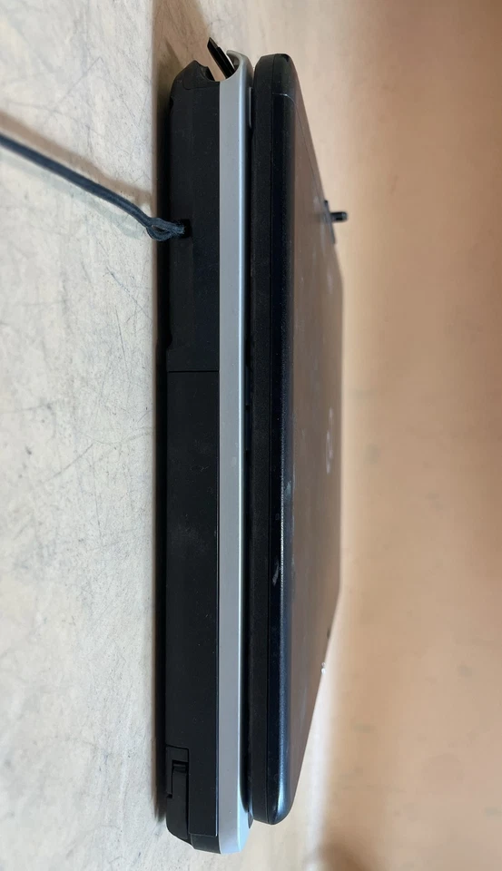 Fujitsu Lifebook T Series T730 12.1 Selling As Is For Parts Or Repair No HDD - Image 3 of 4