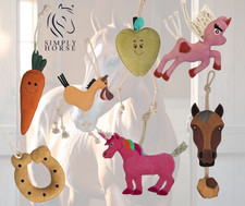 Hy Equestrian Stable Toy - Boredom Reliever - Stable Play