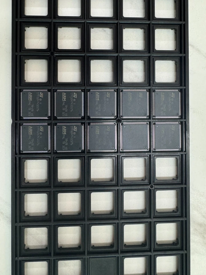 STM32H743ZGT6 ARM Cortex-M7 480MHz MCU 1MB/1MB RAM LQFP-144 1pc New - Image 2 of 2