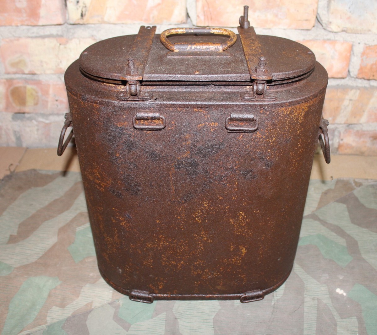 ORIGINAL WW2 GERMAN HOT FOOD CONTAINER ESSENTRAGER bmc 43 LATE WAR