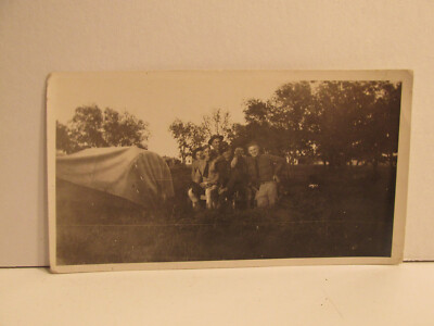 VINTAGE FOUND PHOTOGRAPH B&W ART OLD PHOTO 1910S WW1 SOLDIERS GROUP PORTRAIT PIC