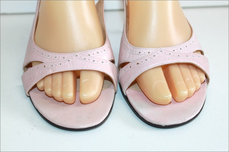 Escarpins Charles Jourdan En Cuir Rose Pâle - Taille 38.5, Talons Hauts, Occasion Très Bon état