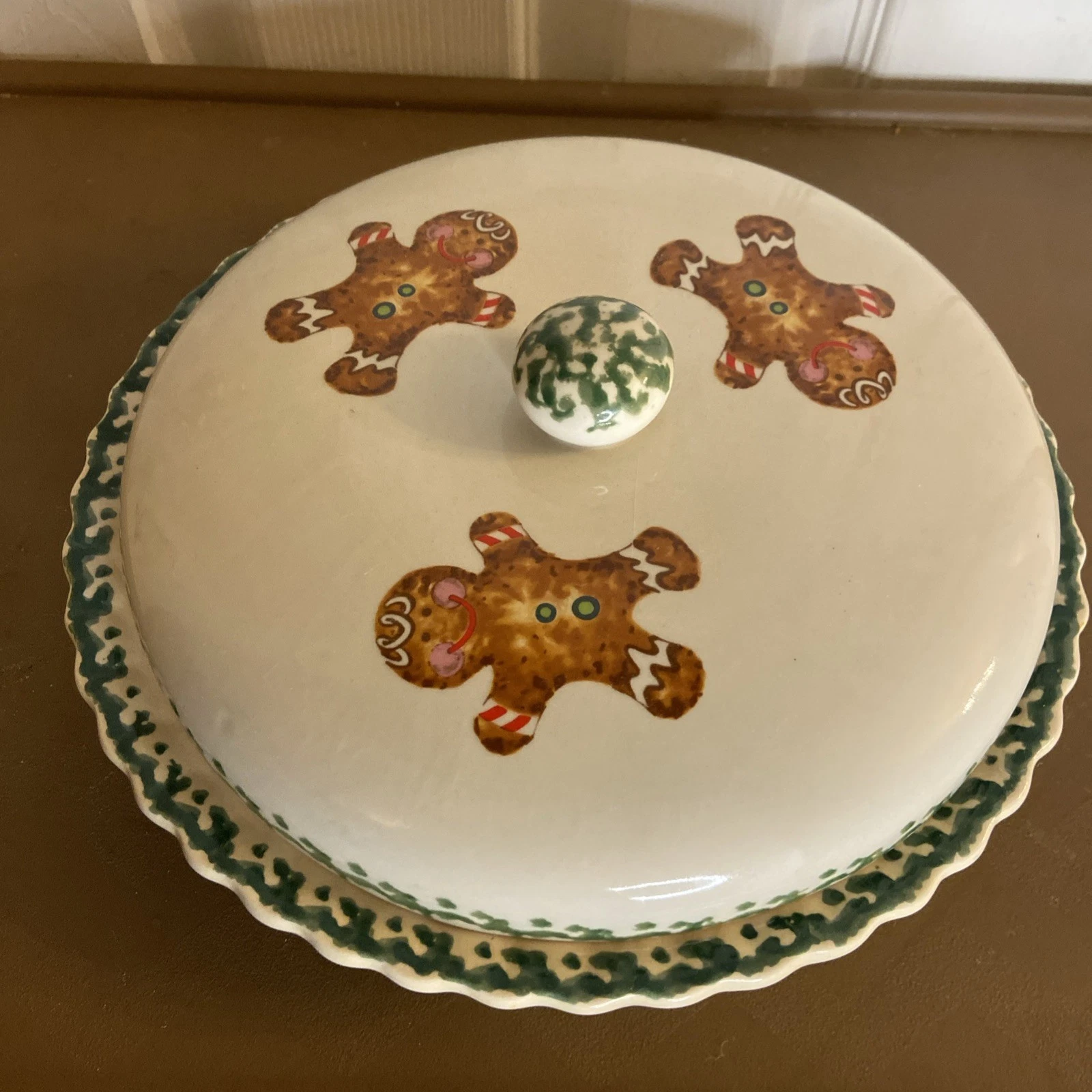 VTG 80’s Stoneware Ceramic Covered Pie Plate & Gingerbread Man Lid -- Heavy
Opens in a new window or