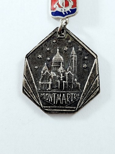 Porte-clés Souvenir Paris Vintage Des Années 1960 - Métal Peint Tour Eiffel Et Blason - Bijou Augis