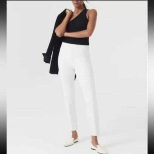 NWT🔥Spanx🔥Ankle Slim Straight Pant Ultimate Opacity Technology Petite Small