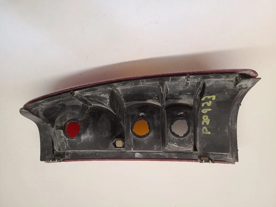 99-03 GMC SIERRA 1500 PICKUP LH conductor luz trasera izquierda lado deportivo 19169012        Foto 4 de 4