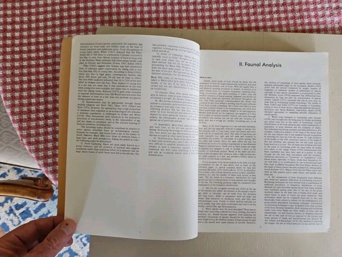 Säugetierosteologie. von B.Miles Gilbert. Erstausgabe 1980. - Bild 10 von 11
