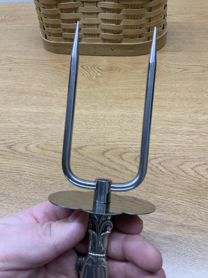 Tenedor para tallar carne/asado grande vintage de plata de ley Foto 2 de 4