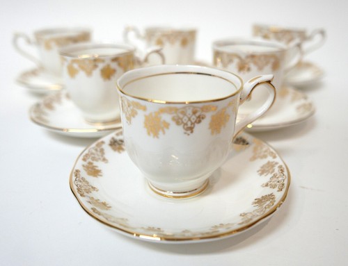 6 Royal Albert England Bone China Gold White Demitasse Cups and Saucer Set - Picture 8 of 19