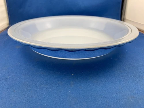 Crown Ovenware Retro Vintage Blue Milk Glass Pie / Quiche / Flan Dish (S)